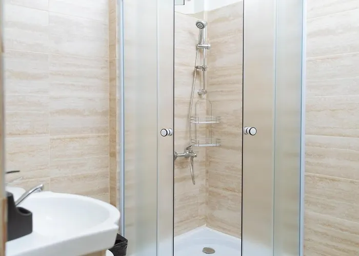 Вилла Urban Stillness - 3bd Hideaway