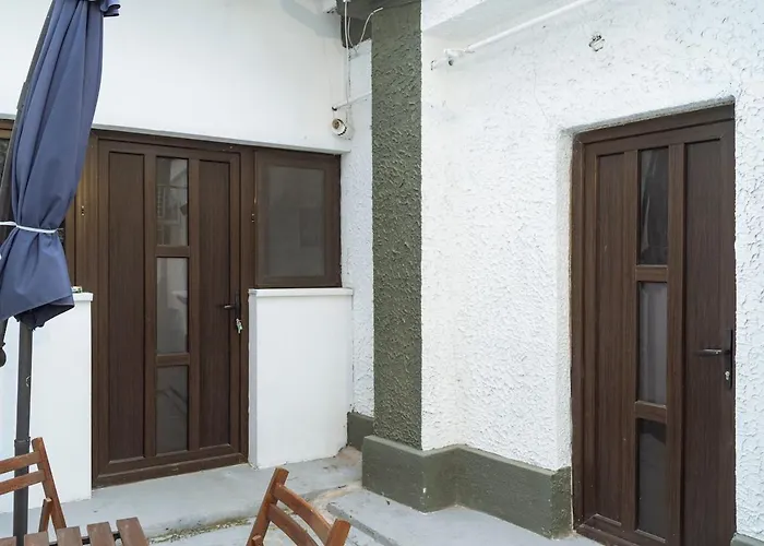 Вилла Urban Stillness - 3bd Hideaway *
