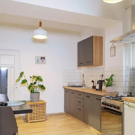 Urban Stillness - 3bd Hideaway * Bukarest