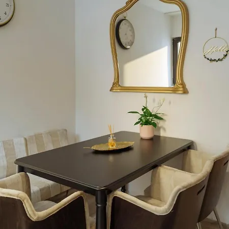 Вилла Urban Stillness - 3bd Hideaway *