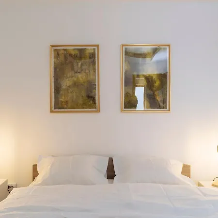 Urban Stillness - 3bd Hideaway Villa Bukarest