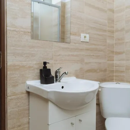 Urban Stillness - 3bd Hideaway Villa