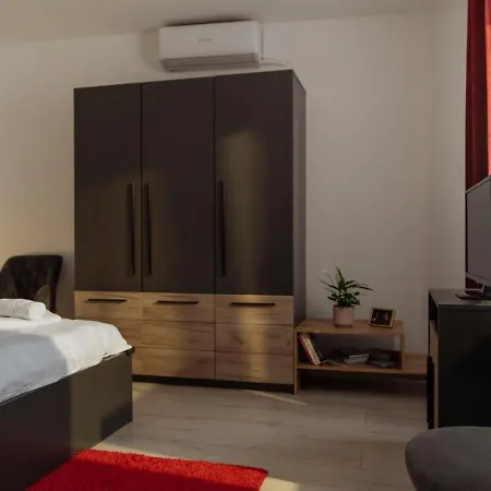 Urban Stillness - 3bd Hideaway Villa Bukarest