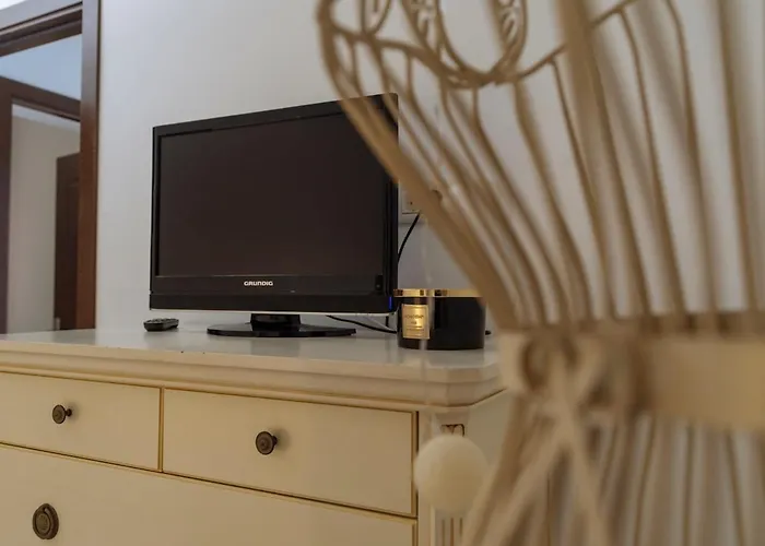 Urban Stillness - 3bd Hideaway *