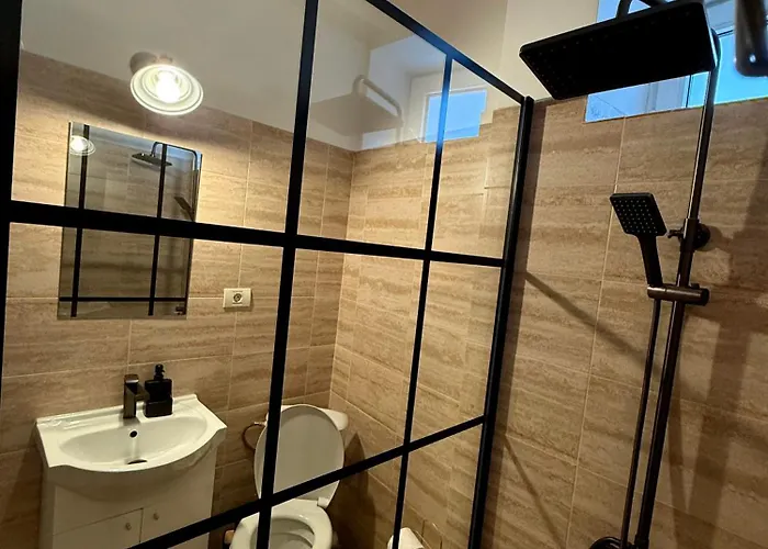 Urban Stillness - 3bd Hideaway