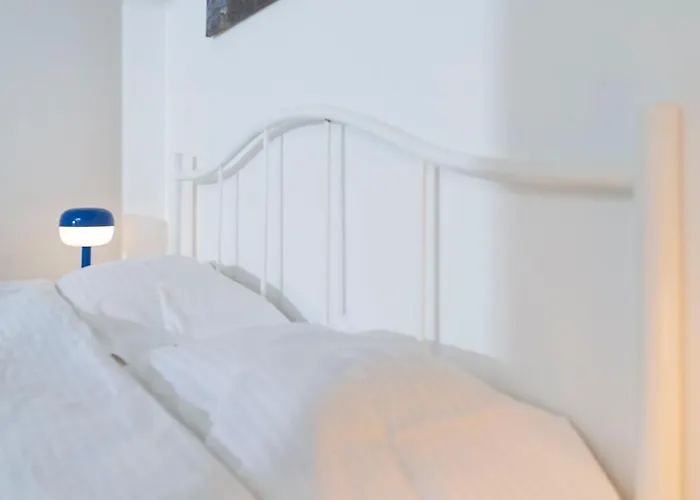 Urban Stillness - 3bd Hideaway *