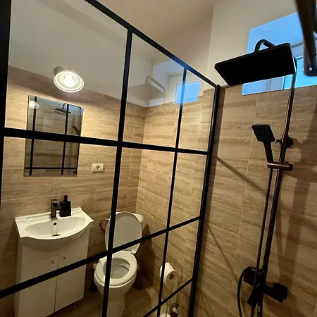 Urban Stillness - 3bd Hideaway